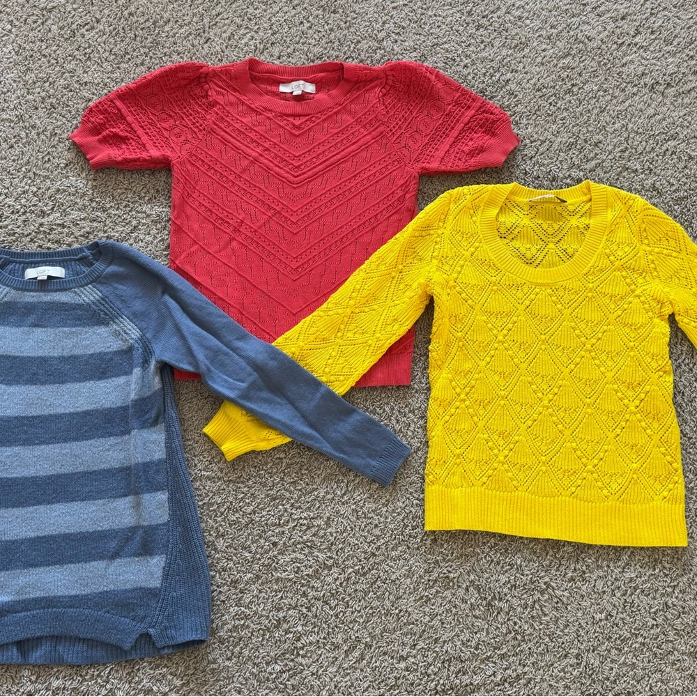 Vibrant women’s Loft Sweater bundle size small